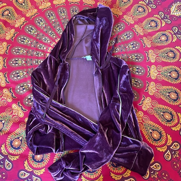 Velvet forever 21 cropped sweatshirt 💜 - Picture 3 of 7